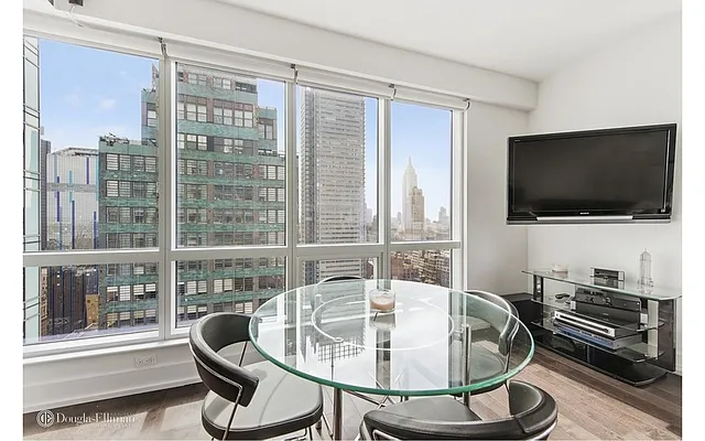 Rented by Douglas Elliman | media 23