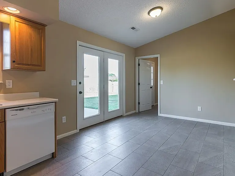 3419 Christopher Trl — Photo 3