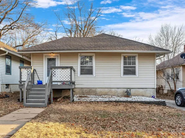 2217 SW Kenilworth Ct, Topeka, KS 66606