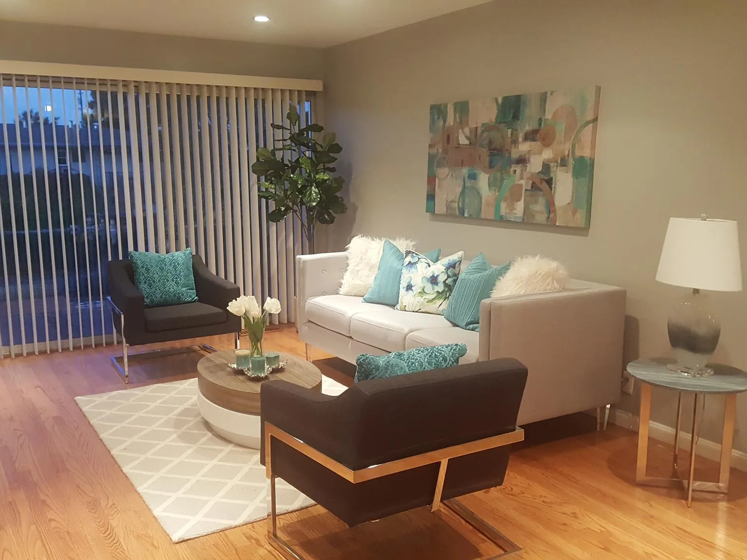 2 bed, 1307 sqft, $3,950 — Photo 3