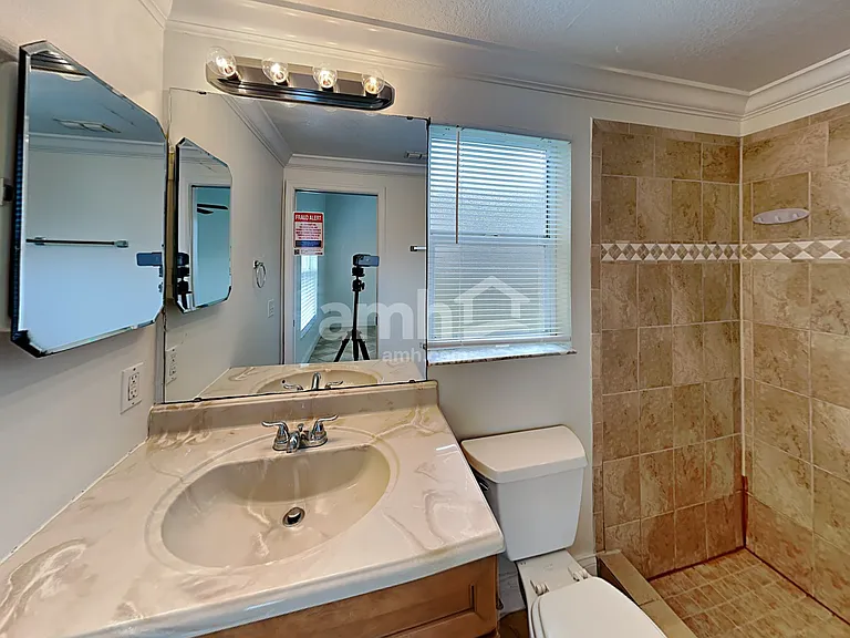 989 Little Creek Rd — Photo 12