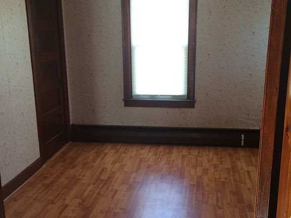 1st bedroom