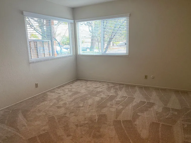 4004 Williams Rd #3 — Photo 7