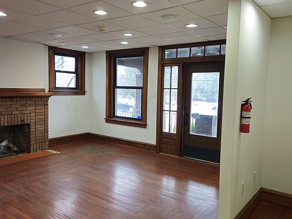 2nd image of 3142 William Penn Hwy