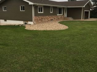 2203 Glenn Dr, Sturgis, SD 57785