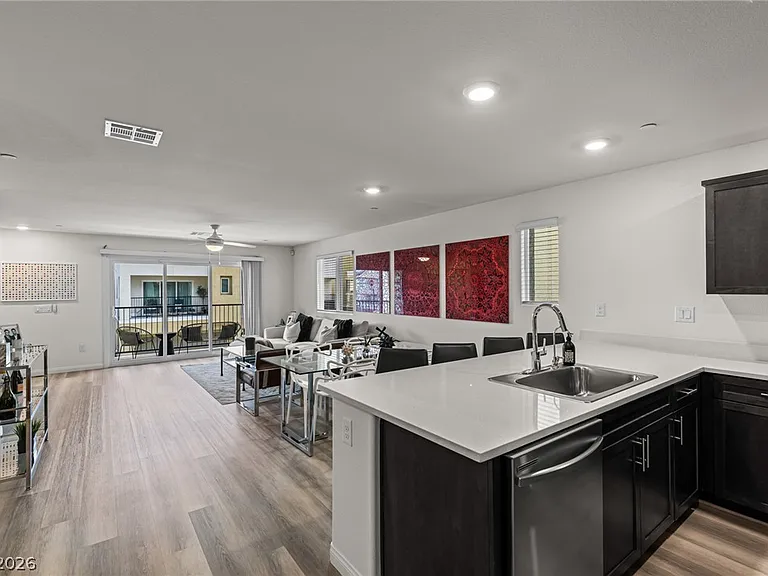 6829 Prairie Pearl St — Photo 33