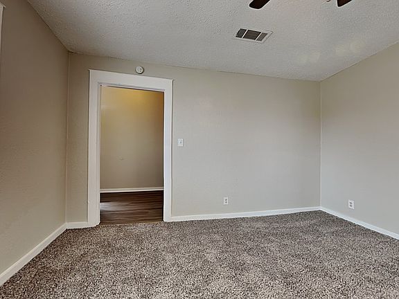 5th image of 1011 N Kentucky St