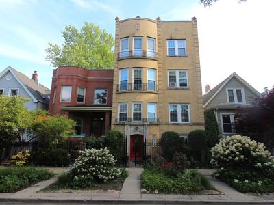 1657 W Hollywood Ave, Chicago, IL, 60660