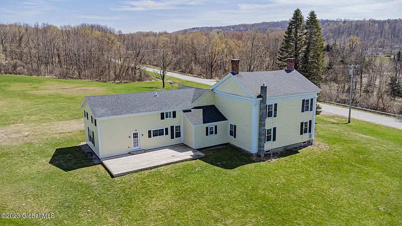 5th image of 441 Mapletown Road