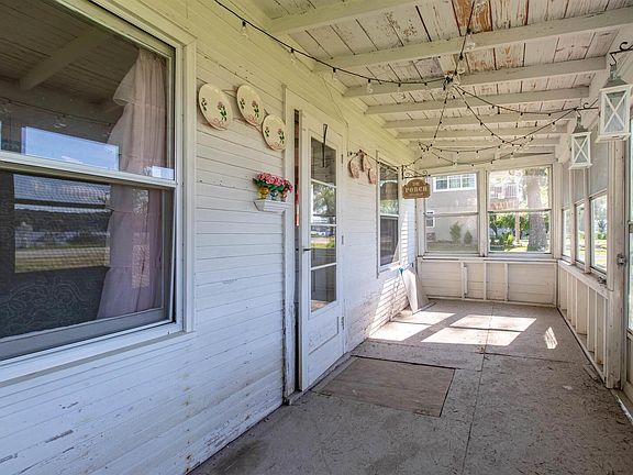 4th image of 2109 Canal Shore Dr SW