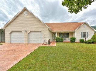 130 Sunview Ln, Elizabethton, TN 37643