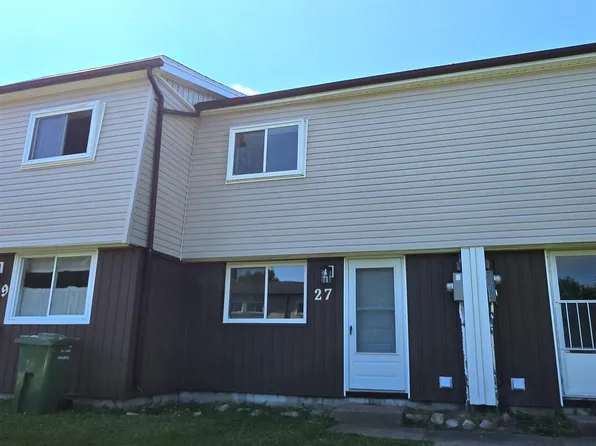 27 Drumdonald Rd, Halifax, NS B3P 2L1