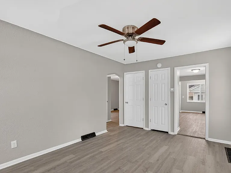 47 W Crawford Ave — Photo 10