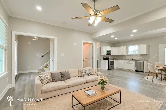 503 E Cloninger St — Photo 5
