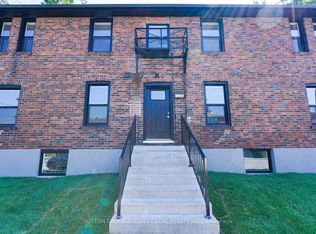 92 12th St #6, Toronto, ON M8V3H1
