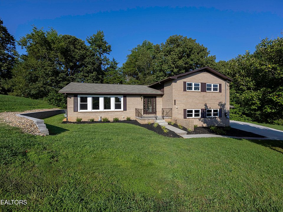 1st image of 7501 Shaker Dr