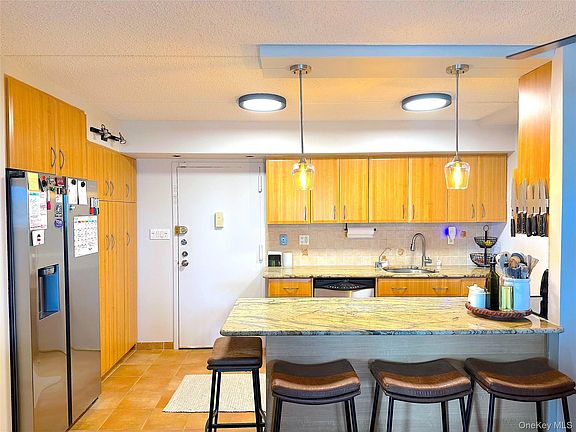 3rd image of 725 Miller Avenue #220