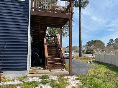 4th image of 11101 Charlie Dr