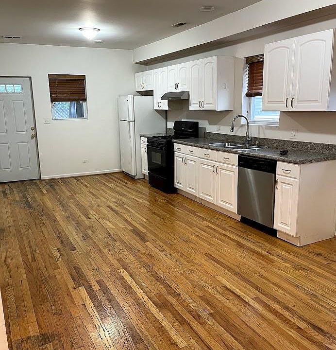 1st image of 1221 N Marion Ct #1