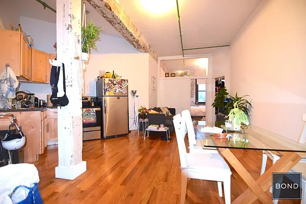 Rented by Bond New York | media 4