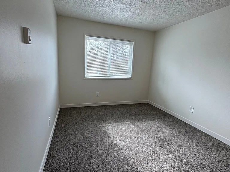 4875 SW Lombard Ave — Photo 8