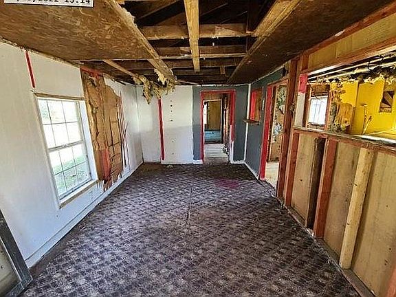 4th image of 304 Callier St