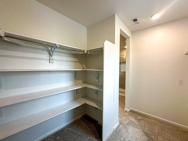 17440 Springfield Dr — Photo 34