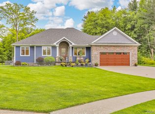 3152 Spruce Dr, Port Huron, MI 48060