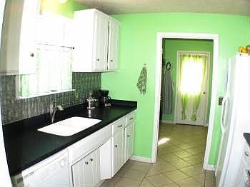 4th image of 491 Martha Ln