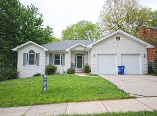 926 S Cedar Hill Dr, Decatur, IL 62521