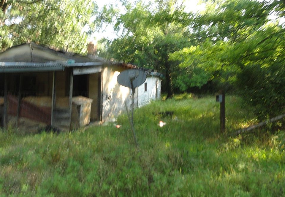2nd image of 11563 Silverwood Rd