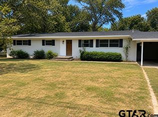 983 E Main St, Van, TX 75790