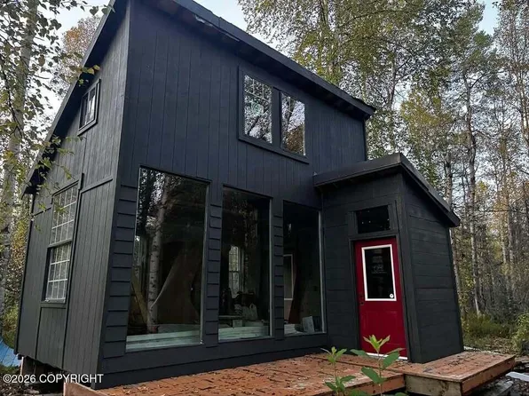 48761 S Silver Salmon Dr, Talkeetna, AK 99676