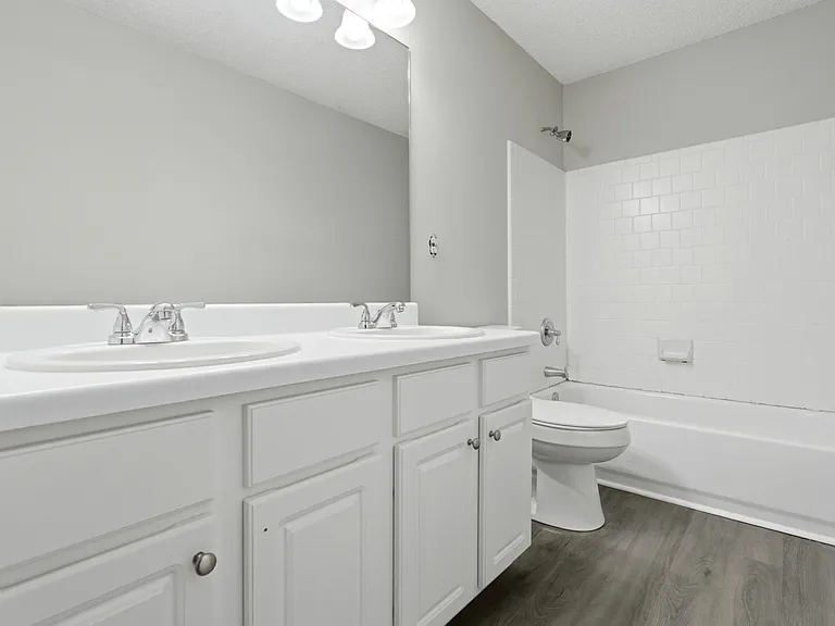 2533 Boxbourne Ct SE — Photo 7