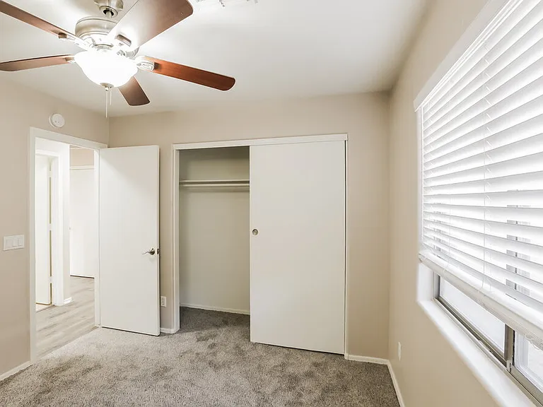 13324 W Maui Ln — Photo 12
