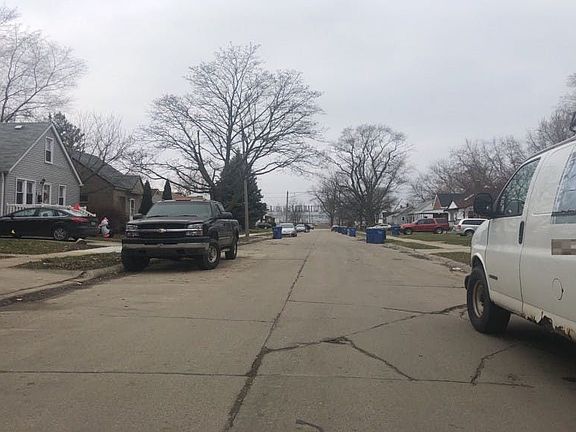 5th image of 7081 Yacht Ave