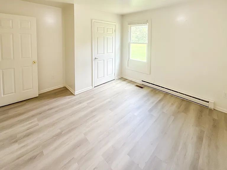 496 Lancaster Creek Dr — Photo 15
