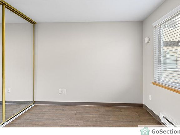2nd image of 102 10th St NE