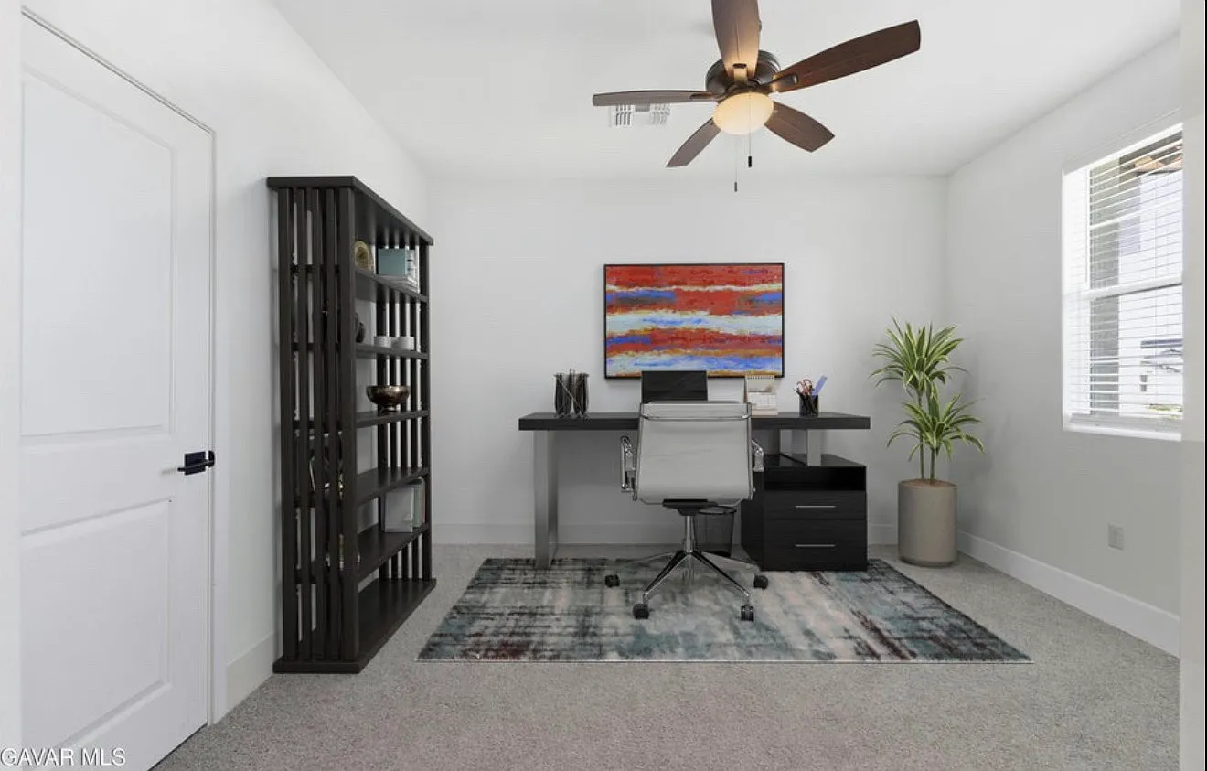 4 bed, 2133 sqft, $3,300 — Photo 2