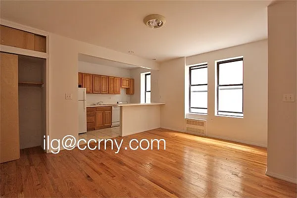 Rented by City Connections Realty | media 2