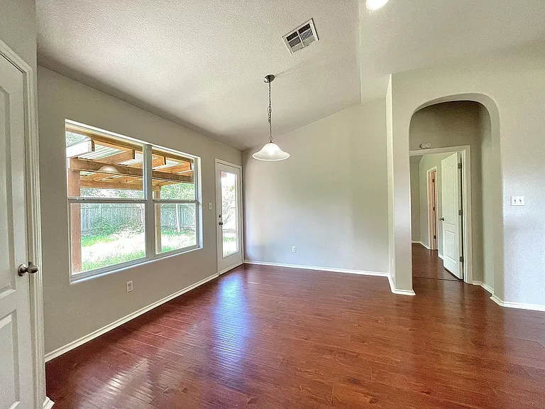 3101 Barksdale Dr — Photo 22