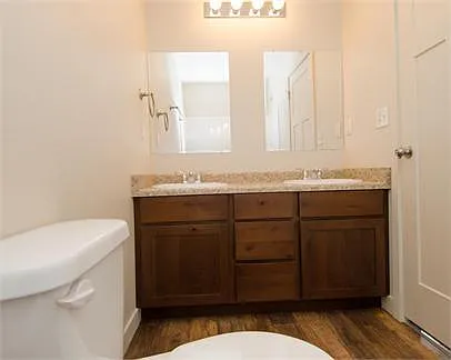 238 N 750 E — Photo 13