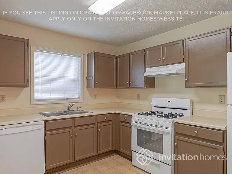 221 River Birch Dr — Photo 2