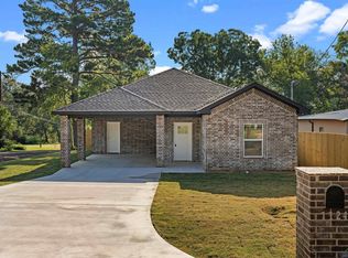 1124 N 8th St, Longview, TX 75601