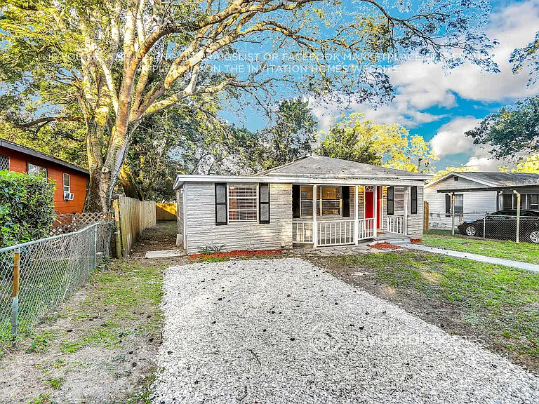 8718 N Mandarine Pl — Photo 3