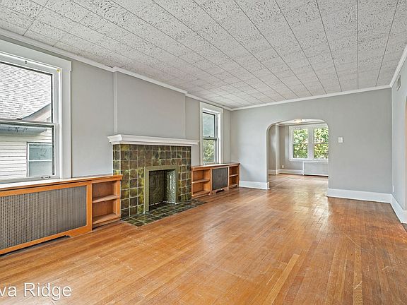 4th image of 1156 Davis Ave Floor 2