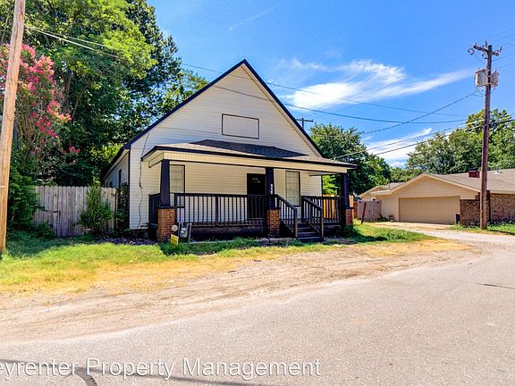 3rd image of 212 N Wewoka Ave