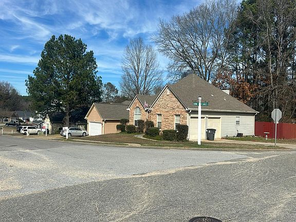 2nd image of 160 Saint Charles Dr