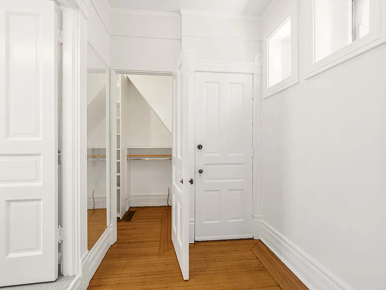 532 W Fullerton Pkwy — Photo 12
