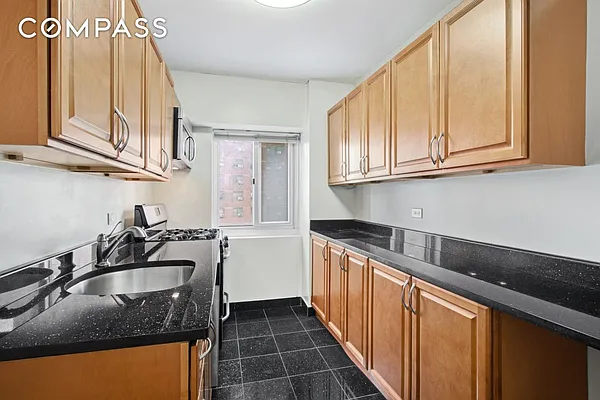 Sold by Compass | media 23